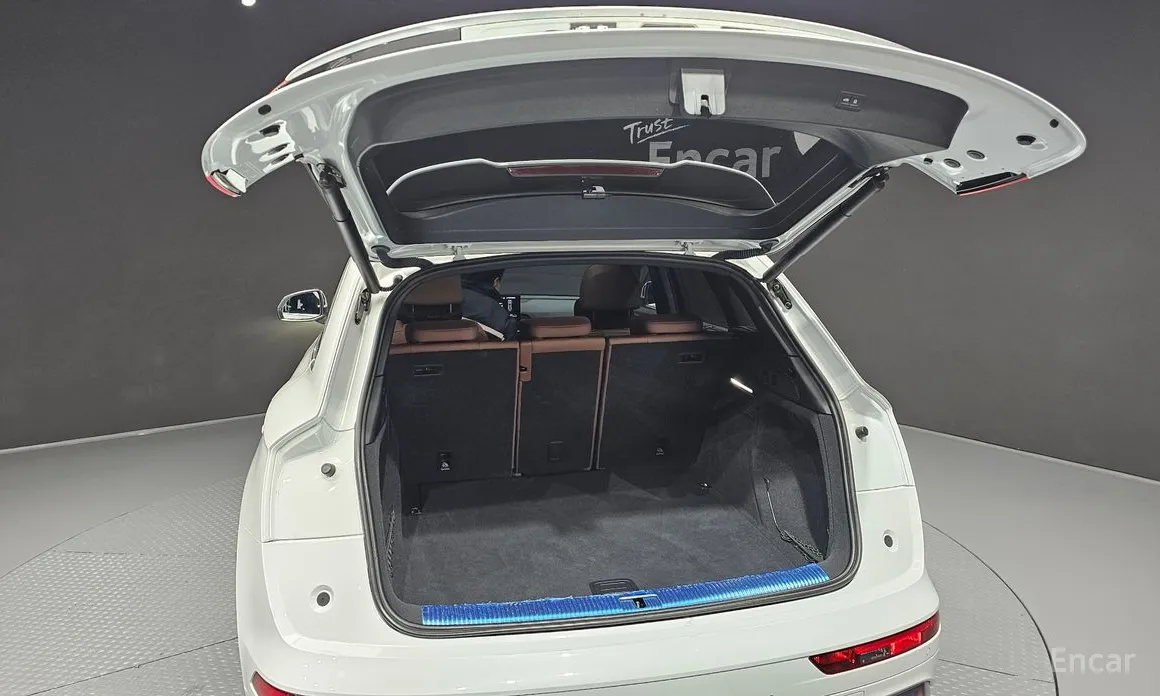 Фото 20 - Audi Q5