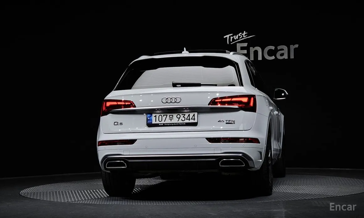 Фото 4 - Audi Q5