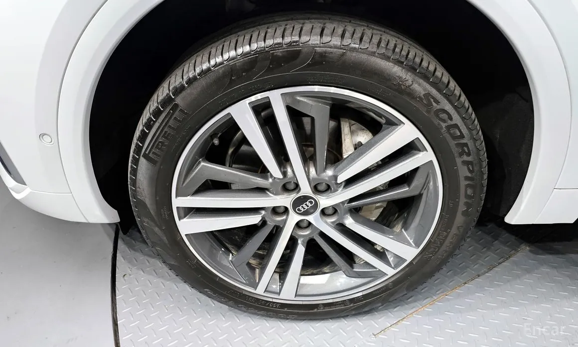 Фото 5 - Audi Q5