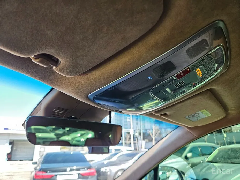 Фото 14 - Genesis GV80