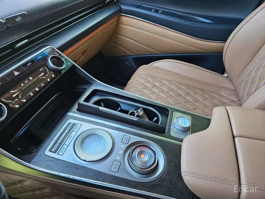 Фото 16 - Genesis GV80