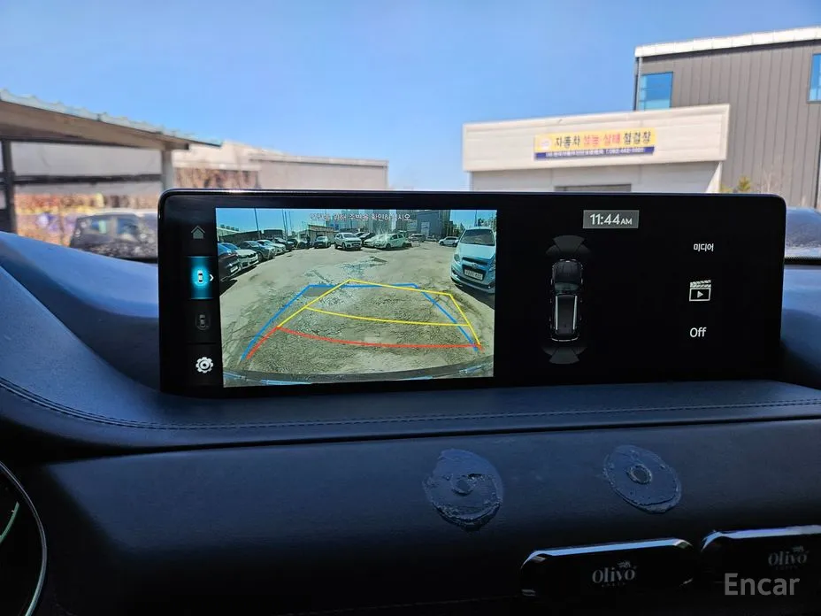 Фото 19 - Genesis GV80