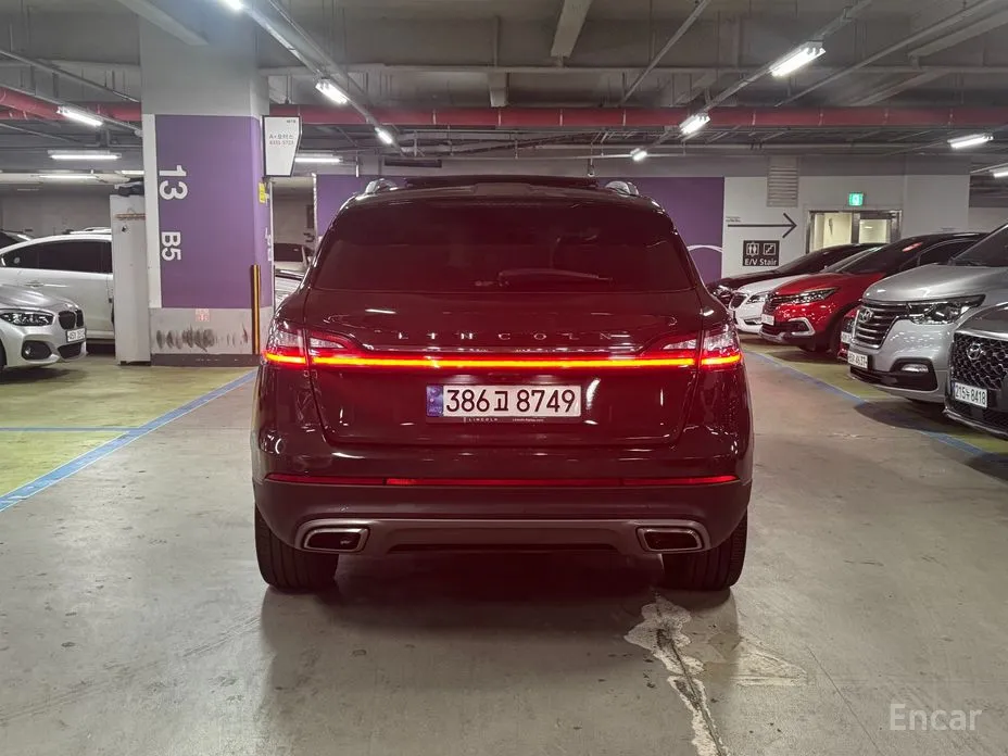 Фото 2 - Lincoln Nautilus