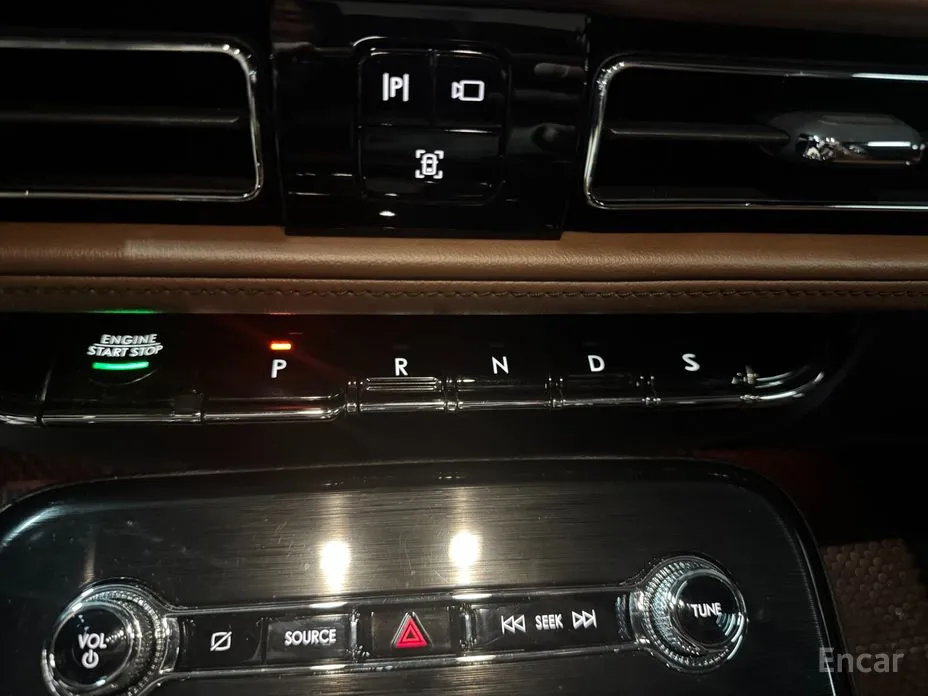 Фото 9 - Lincoln Nautilus