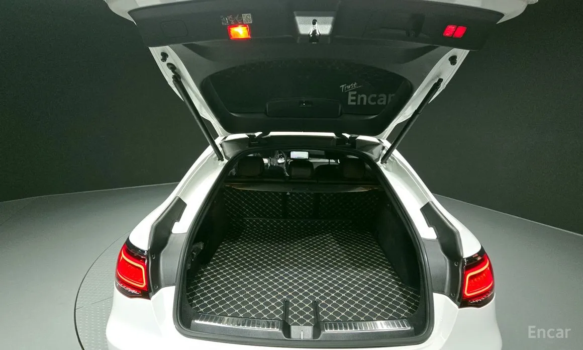 Фото 20 - Mercedes-Benz GLC-Class