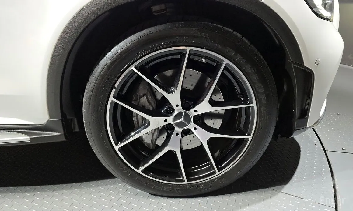 Фото 5 - Mercedes-Benz GLC-Class