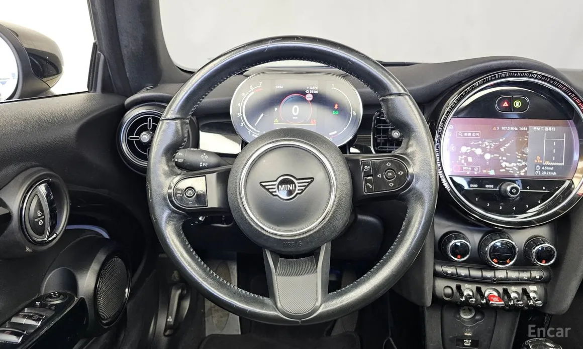 Фото 13 - Mini Cooper Convertible