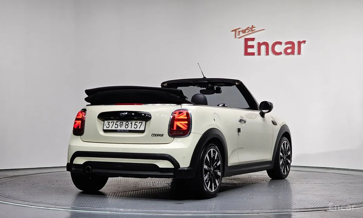 Фото 2 - Mini Cooper Convertible