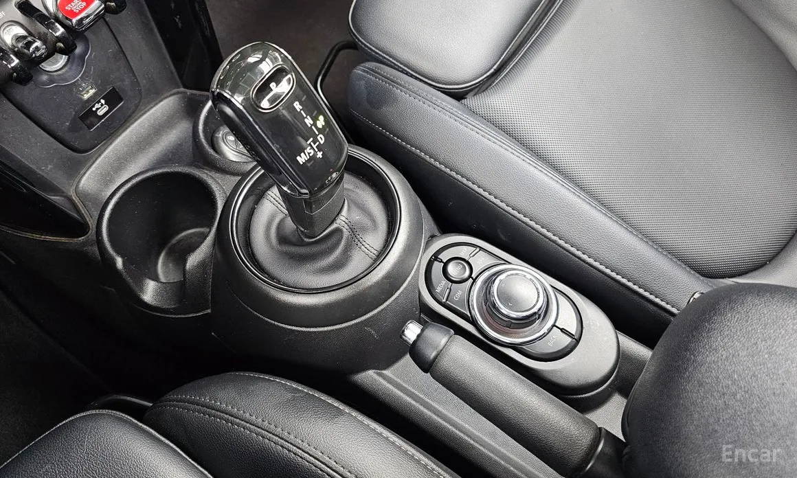 Фото 9 - Mini Cooper Convertible