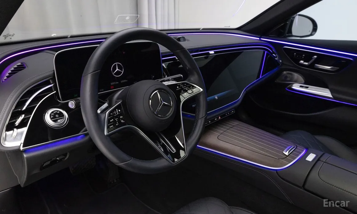 Фото 13 - Mercedes-Benz E-Class