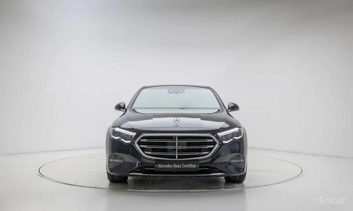 Фото 3 - Mercedes-Benz E-Class