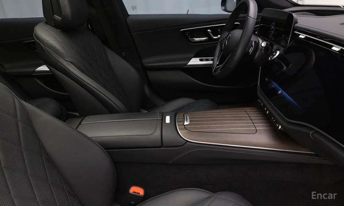 Фото 9 - Mercedes-Benz E-Class