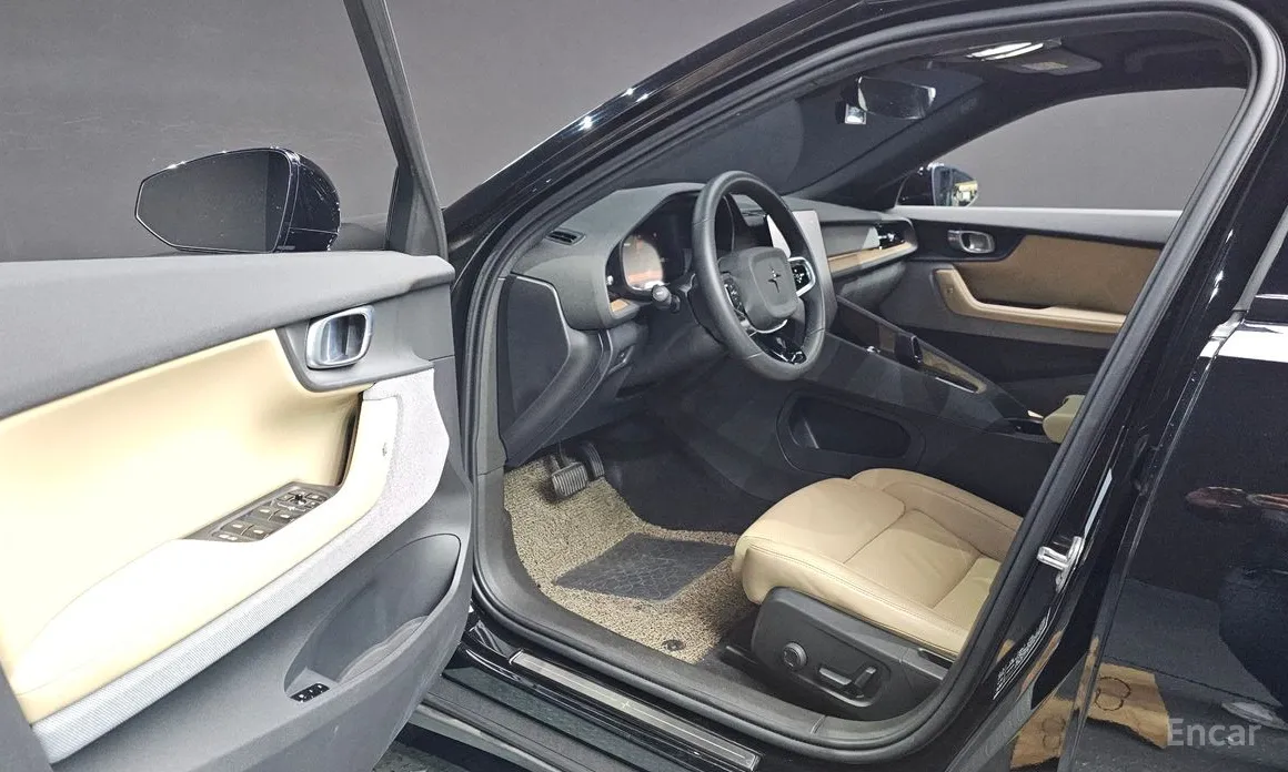 Фото 11 - Polestar 2