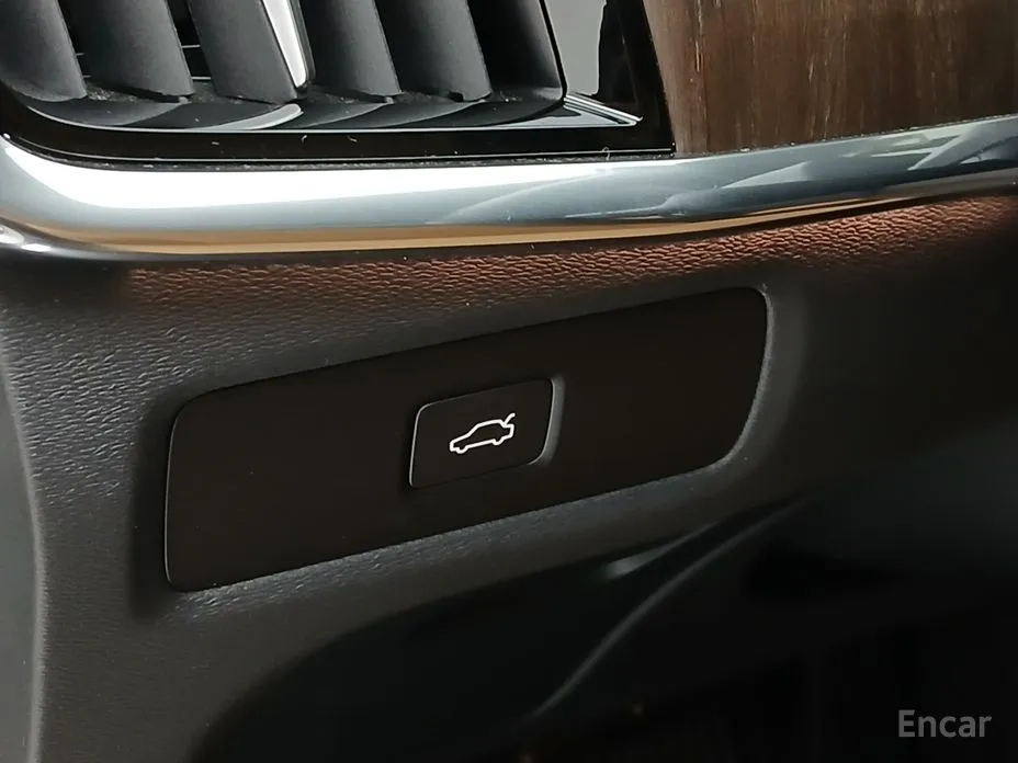 Фото 14 - Volvo S90