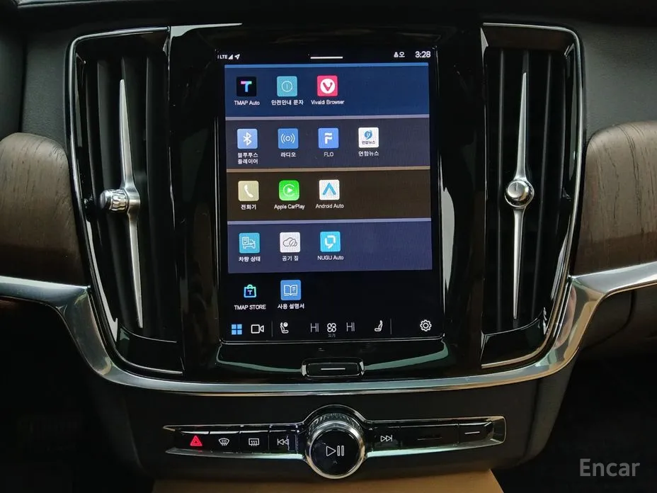 Фото 15 - Volvo S90