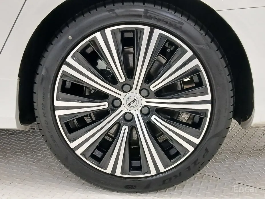 Фото 5 - Volvo S90