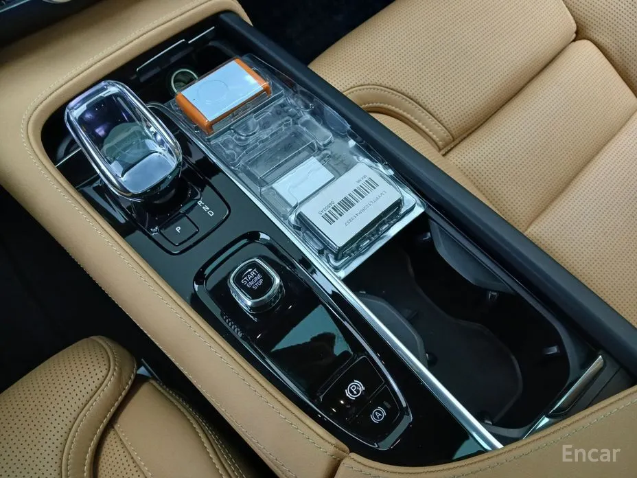 Фото 9 - Volvo S90