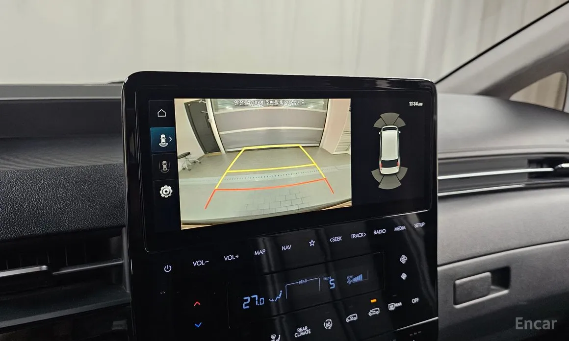 Photo 18 - Hyundai Staria