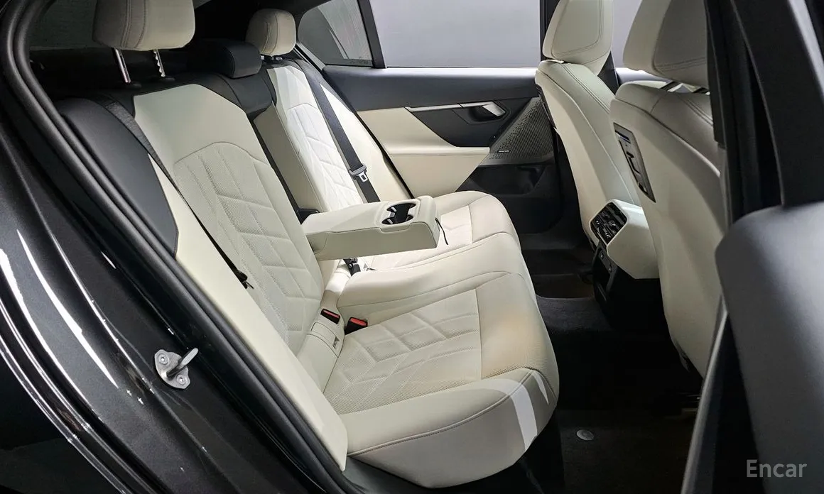 Фото 12 - BMW 5 Series