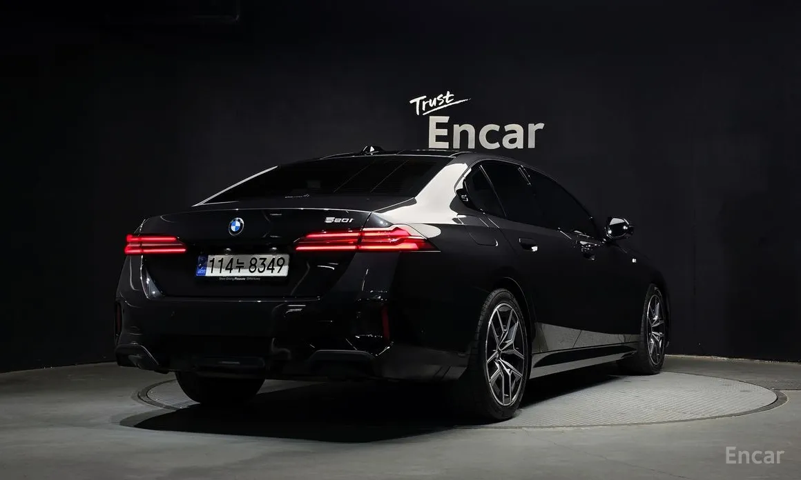 Фото 2 - BMW 5 Series