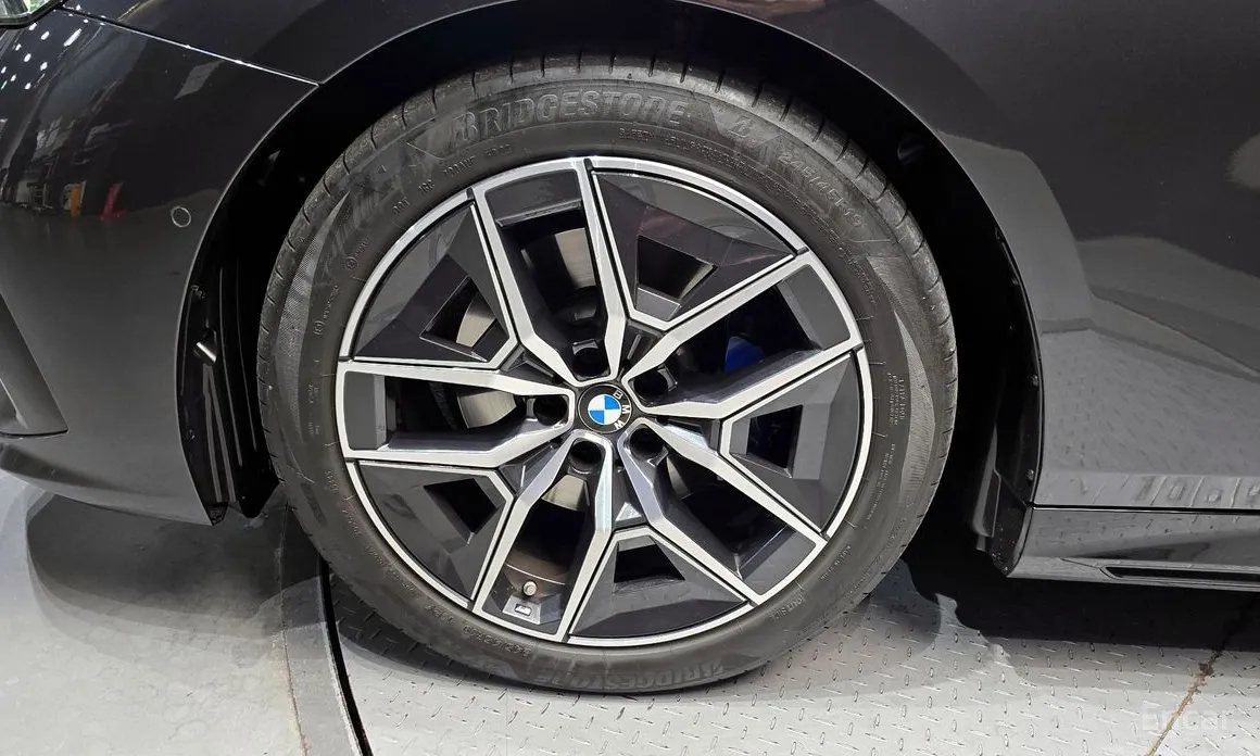 Фото 5 - BMW 5 Series