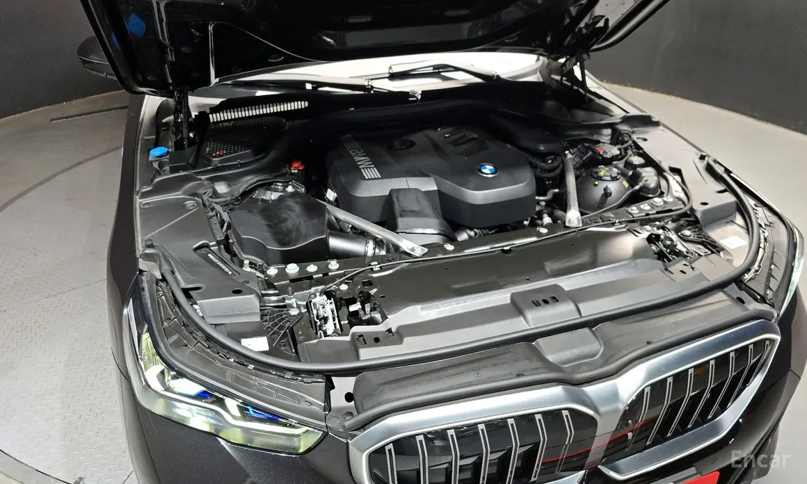 Фото 6 - BMW 5 Series