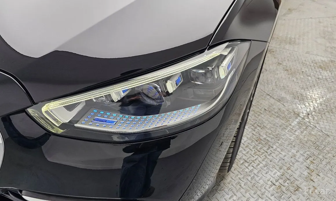 Фото 17 - Mercedes-Benz S-Class