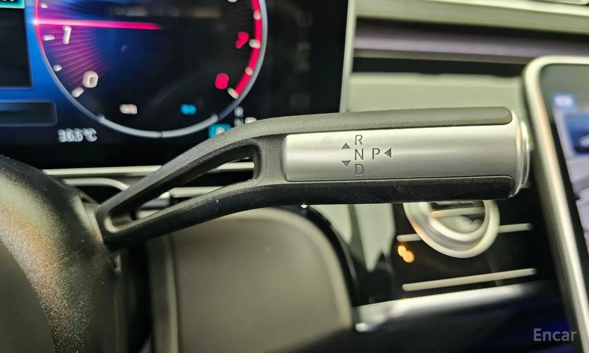 Фото 9 - Mercedes-Benz S-Class