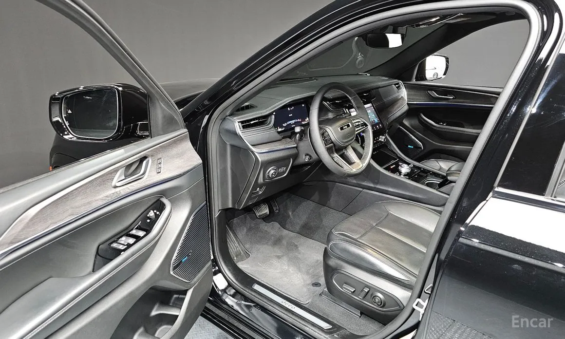 Фото 10 - Jeep Cherokee