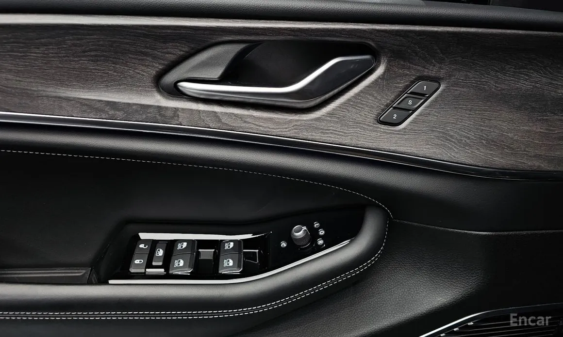 Фото 12 - Jeep Cherokee