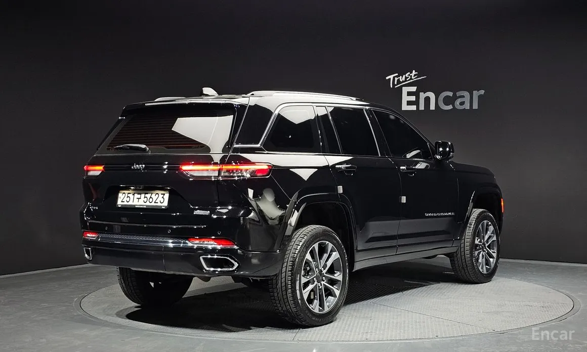 Фото 2 - Jeep Cherokee