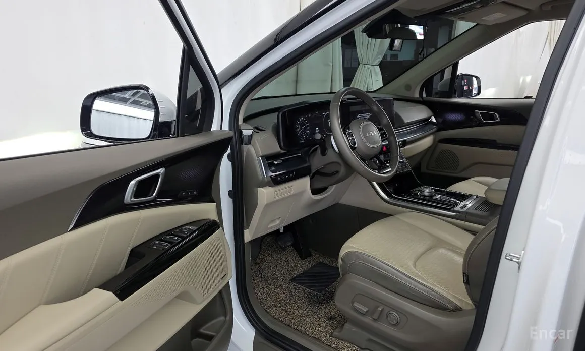 Фото 10 - Kia Carnival