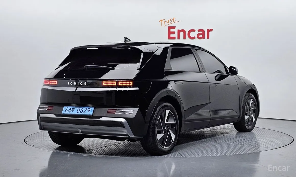 Фото 2 - Hyundai Ioniq 5