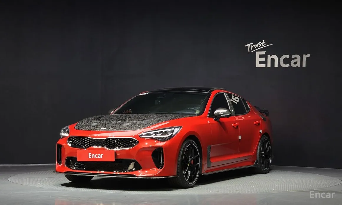 Фото 1 - Kia Stinger