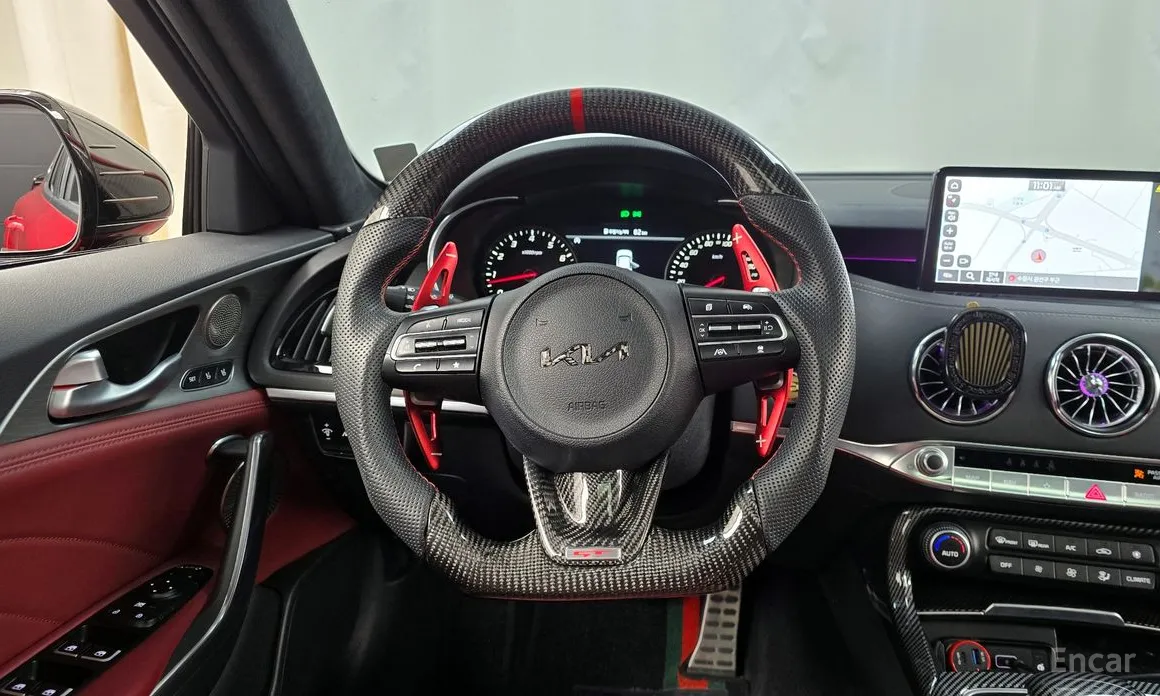 Фото 13 - Kia Stinger