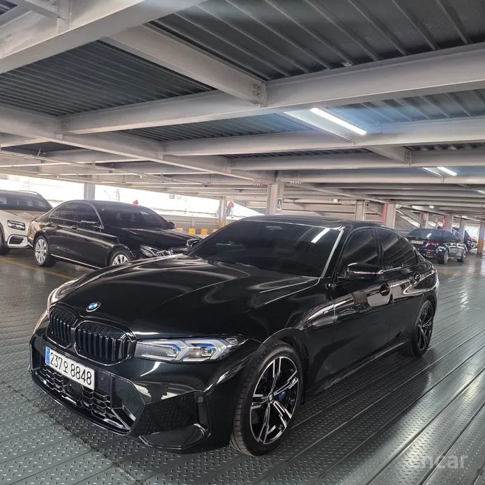 Photo 3 - BMW 3 Series