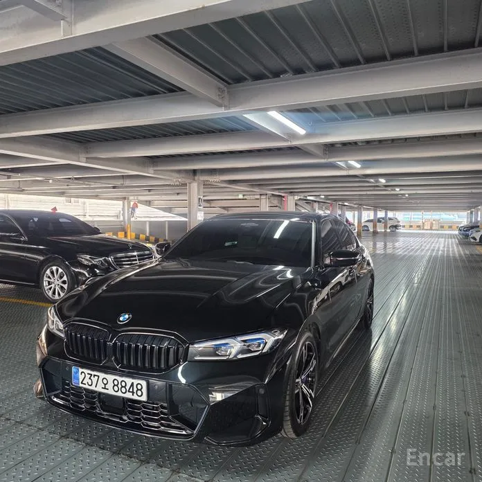 Photo 4 - BMW 3 Series