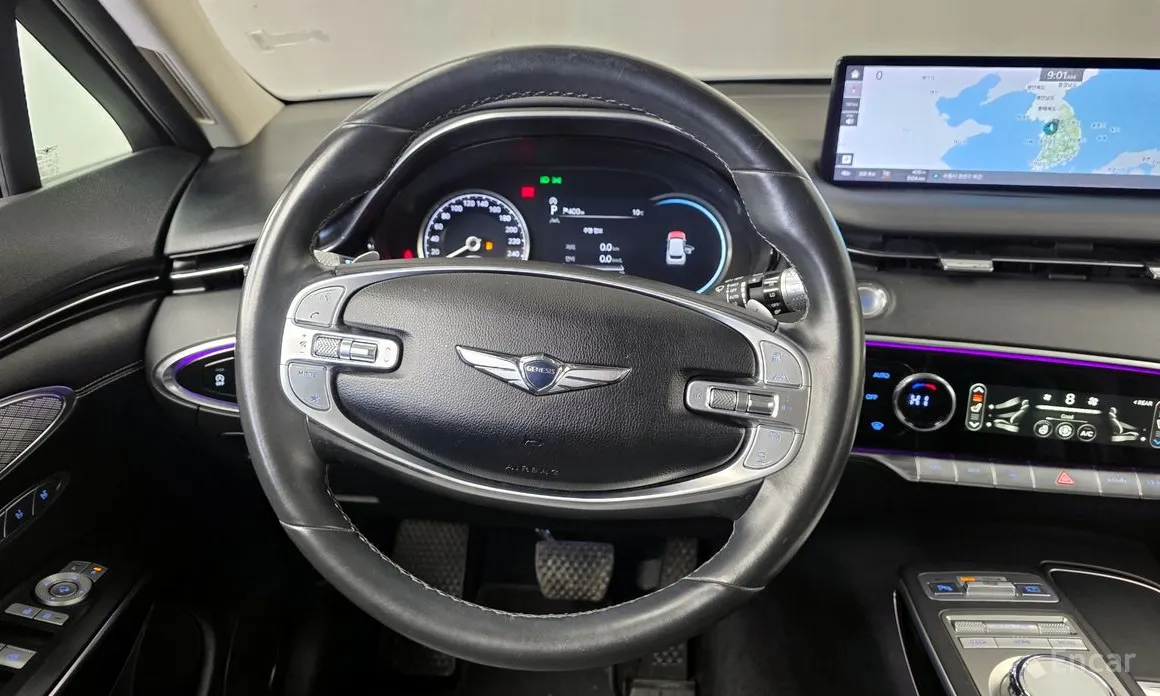 Фото 13 - Genesis GV70