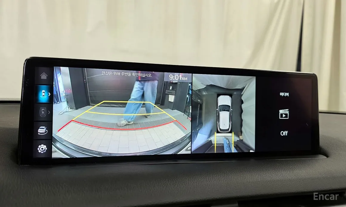 Фото 15 - Genesis GV70