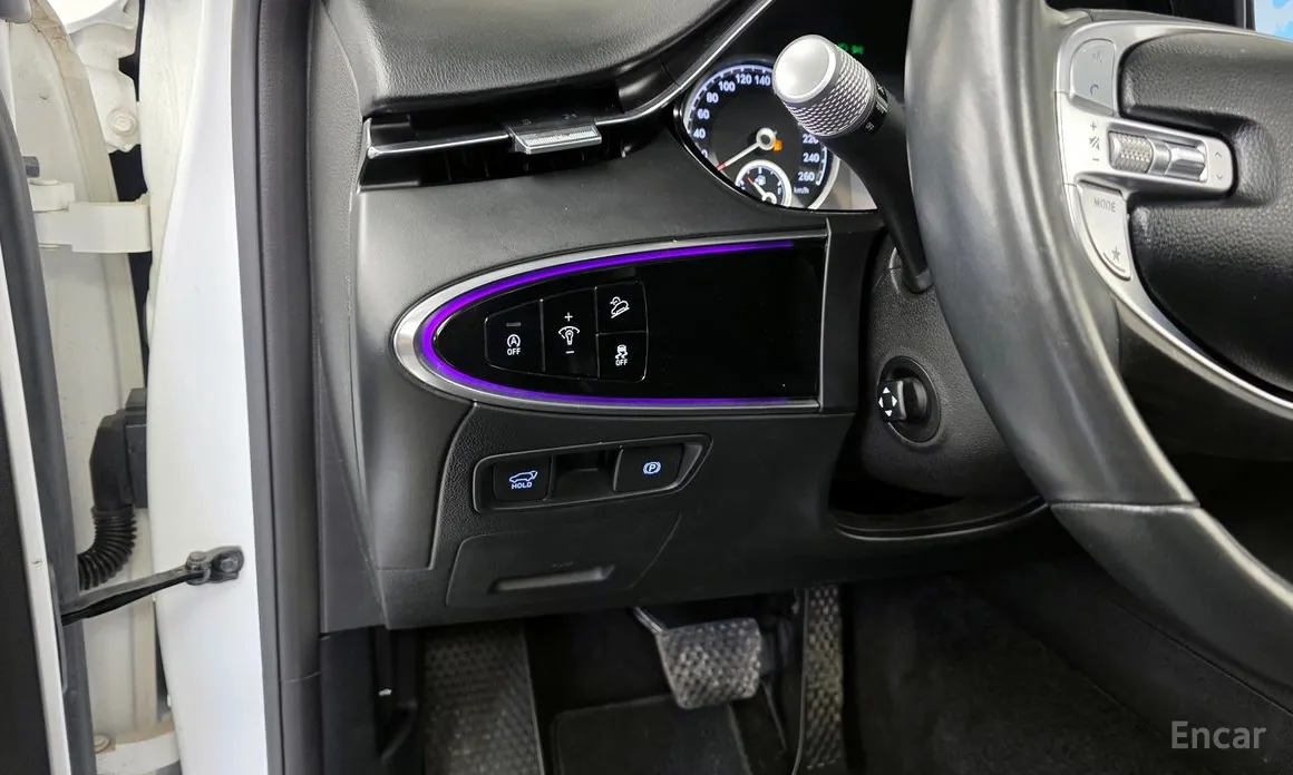 Фото 16 - Genesis GV70