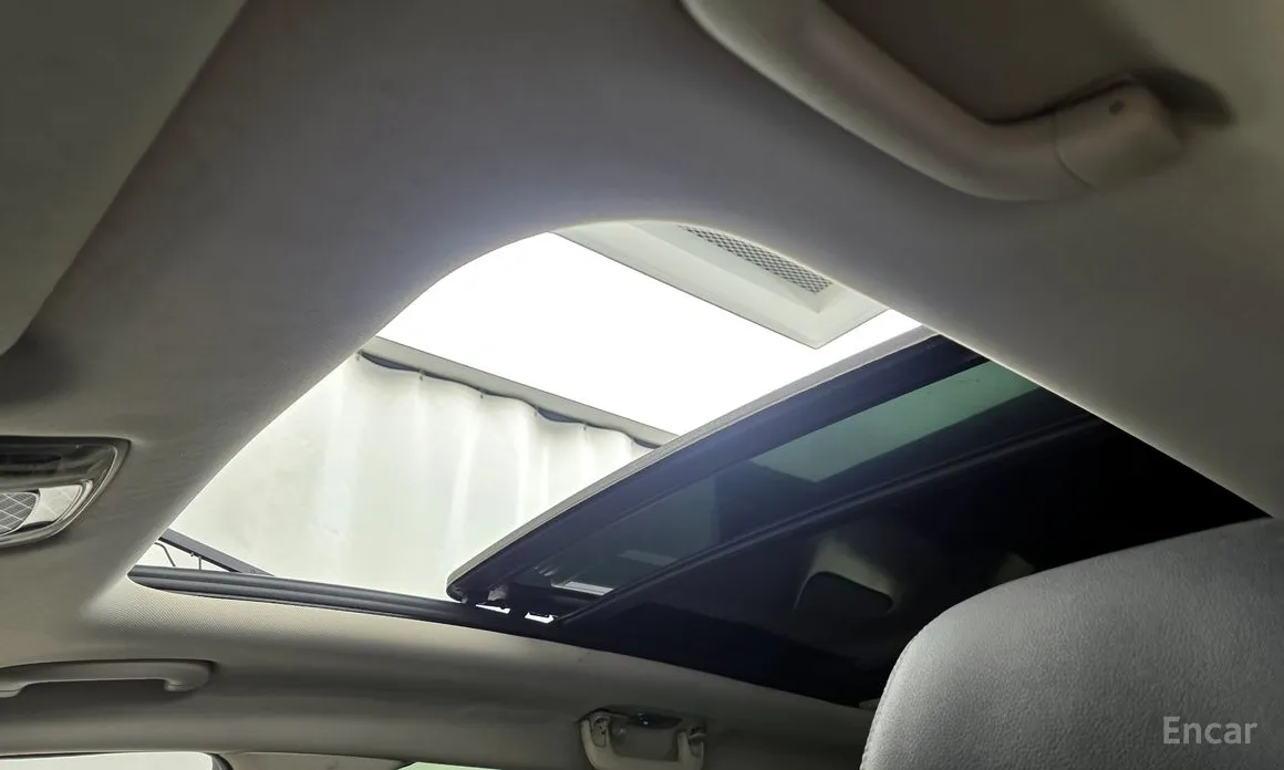 Фото 19 - Genesis GV70