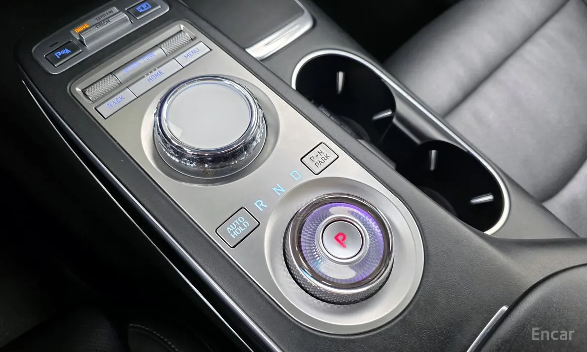 Фото 9 - Genesis GV70