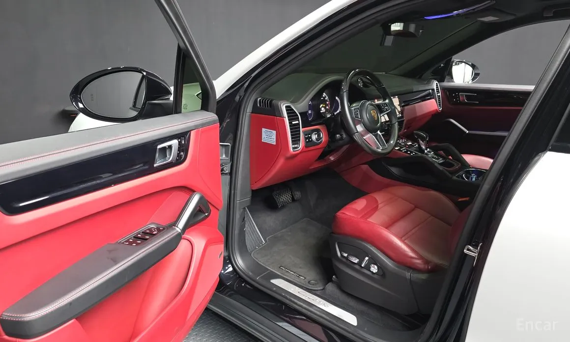 Фото 10 - Porsche Cayenne