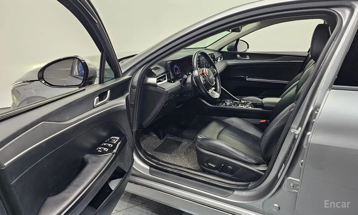 Фото 10 - Kia K5