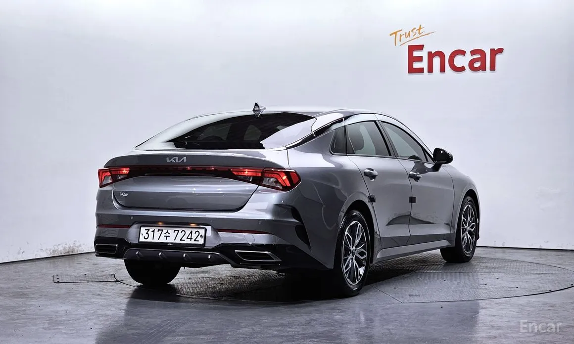 Фото 2 - Kia K5