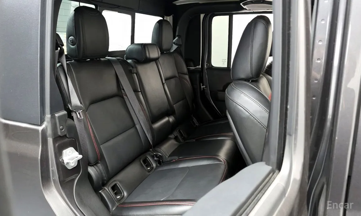 Фото 12 - Jeep Gladiator