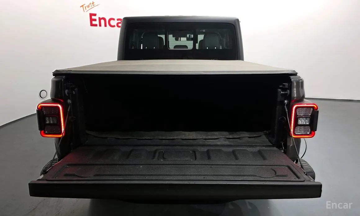 Фото 20 - Jeep Gladiator