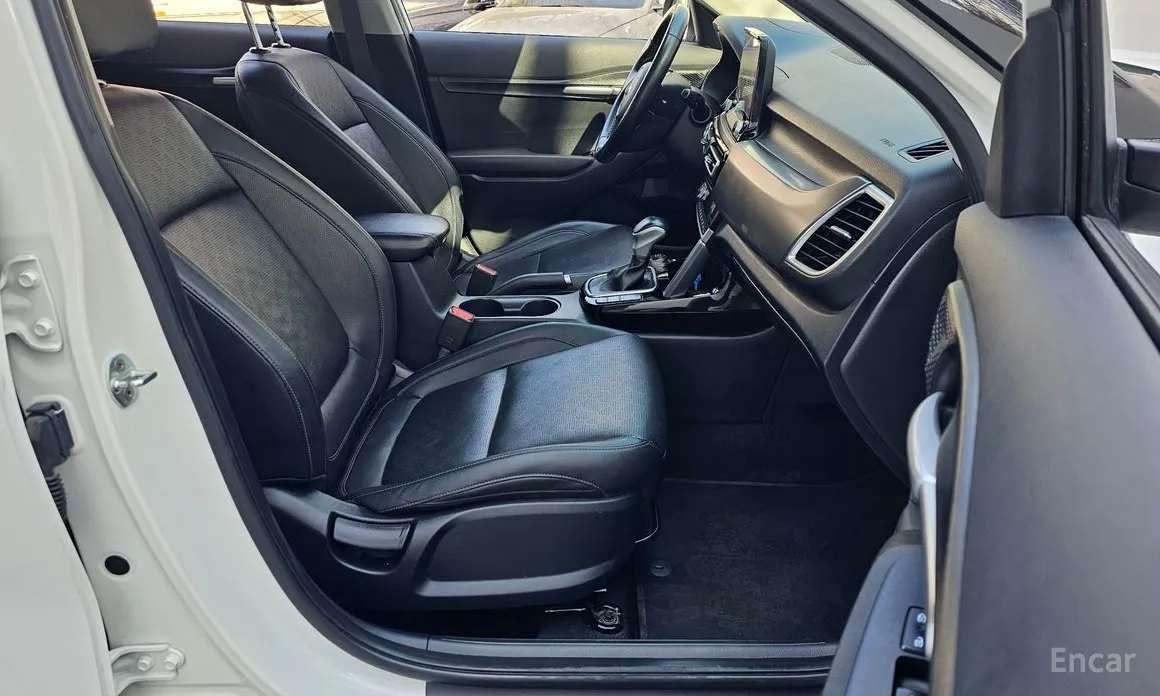 Фото 10 - Kia Seltos