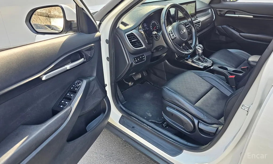 Фото 11 - Kia Seltos