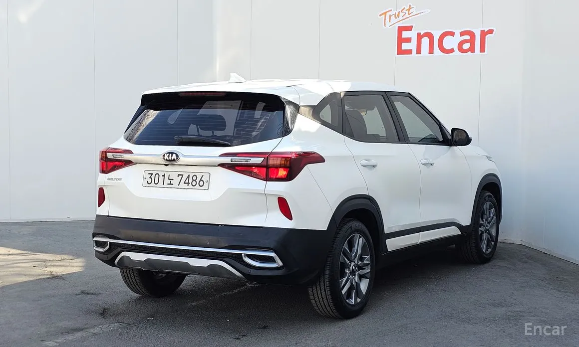 Фото 2 - Kia Seltos